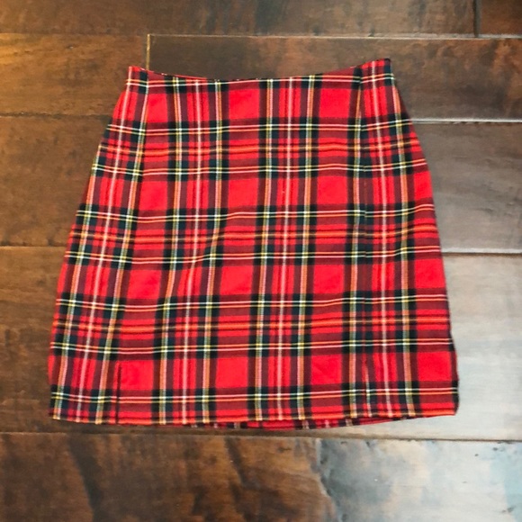 Brandy Melville Dresses & Skirts - Brandy Melville red plaid skirt